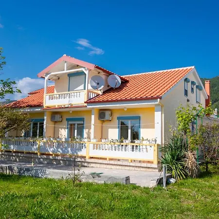 Bozica Apartment *